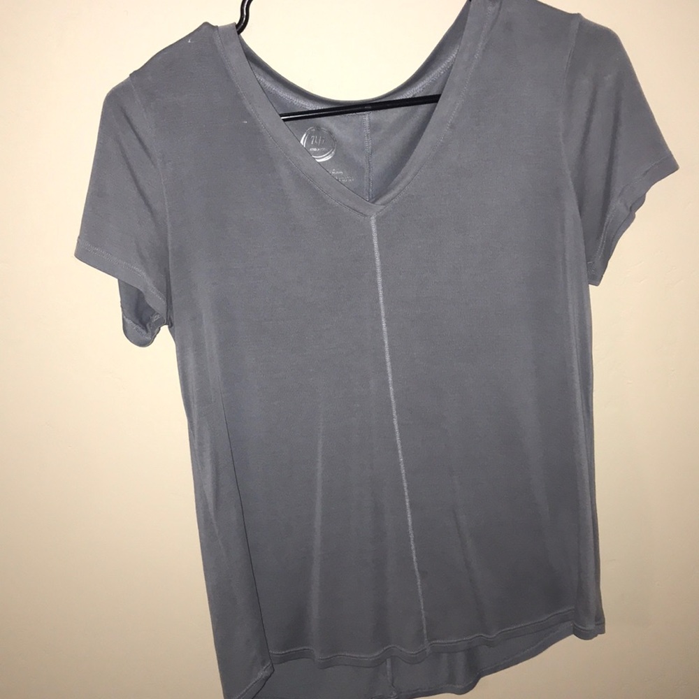 Blue gray short-sleeved shirt